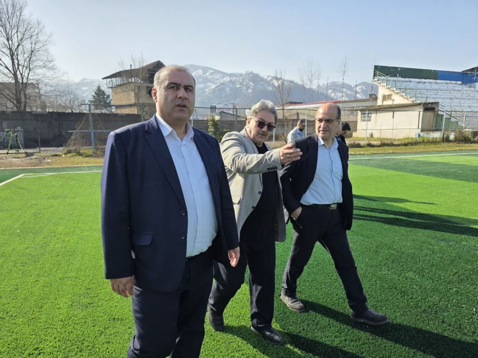 زمین ورزشی شهدای لنگرود بدون تجهیز کامل قابلیت بهرهبرداری ندارد زمین ورزشی شهدای لنگرود بدون تجهیز کامل قابلیت بهرهبرداری ندارد