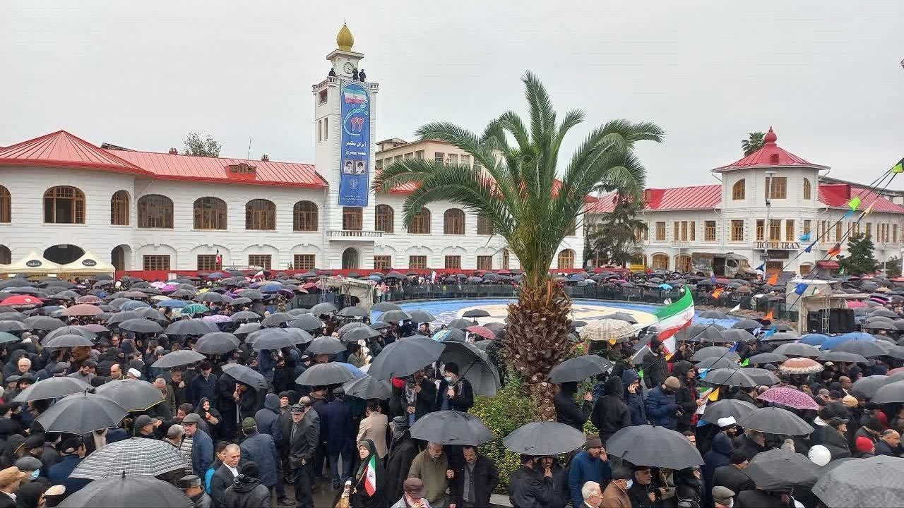 اقتدار ایران مولود انقلاب اسلامی و سرافرازی ملت حسینی اقتدار ایران مولود انقلاب اسلامی و سرافرازی ملت حسینی