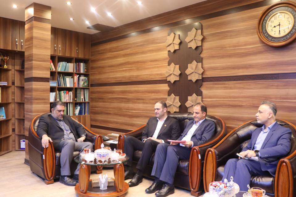 دیدار رئیس سازمان مدیریت و برنامه ریزی گیلان با رئیس مرکز ملی بازرسی، ارتقا سلامت و فوریت های اداری