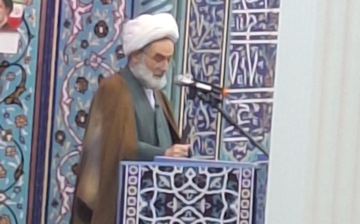 فلسفه حج، قیام مردم برای یاری رساندن به امت اسلام است فلسفه حج، قیام مردم برای یاری رساندن به امت اسلام است