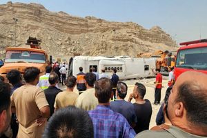حادثه تلخ در عسلویه؛ واژگونی اتوبوس ۸ فوتی داشت