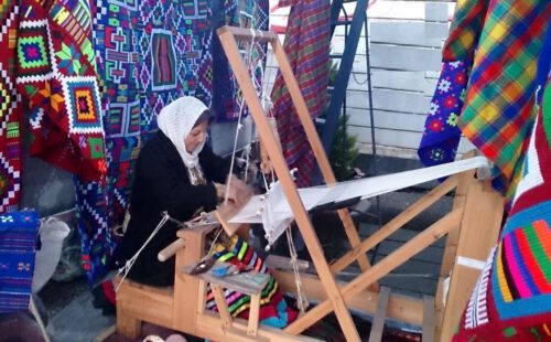 ارزی آوری با صادرات صنایع دستی گیلان