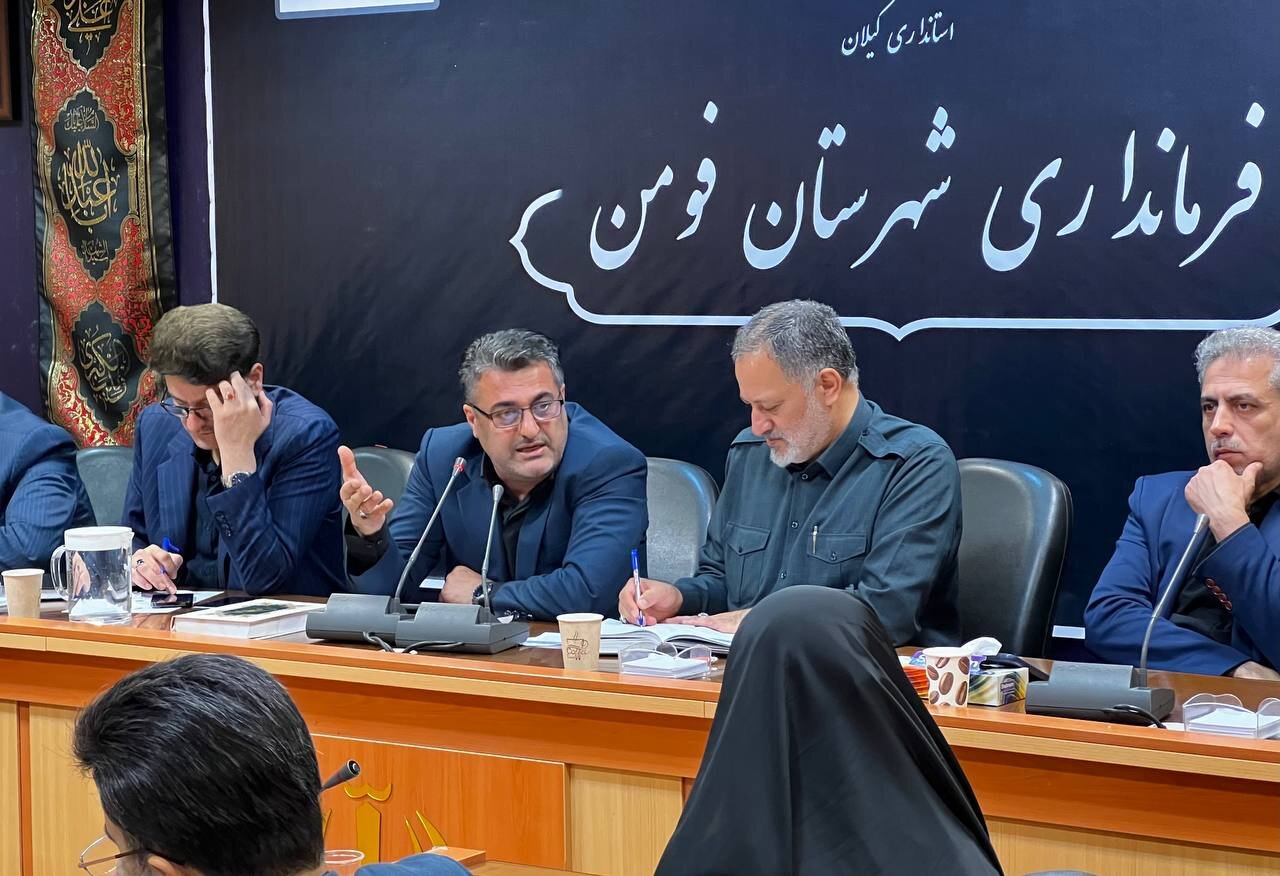 پل ورودی فومن مشکل تأمین مصالح دارد/لزوم نصب تجهیزات پیشگیرانه برای جلوگیری از سرقت کابل در شهرستان