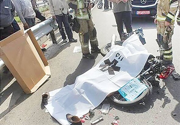 اول موتورسواران، بعد عابران اول موتورسواران، بعد عابران