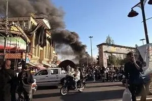موکب هیئت ریحانة النبی (س) در میدان تجریش در آتش سوخت/ ۵ نفر مصدوم تاکنون موکب هیئت ریحانة النبی (س) در میدان تجریش در آتش سوخت/ ۵ نفر مصدوم تاکنون