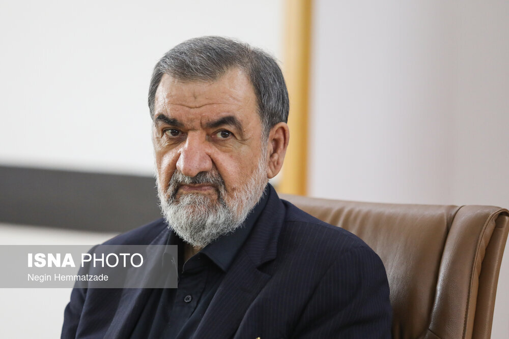 واکنش محسن رضایی به محاصره هوایی ایران؛ اگر نگذارند هواپیماهای ایران سفر کنند، فرودگاه‌های آنان هم نمی‌توانند پرواز داشته باشند