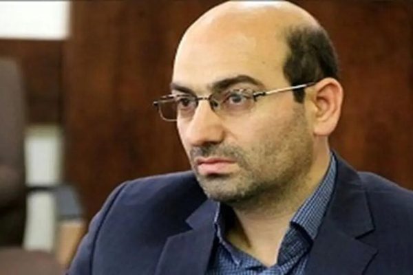 واکنش یک نماینده به ایجاد مشکل برای بازگشت پزشکیان / حرفی نداریم، او را نگه دارند و جای ترامپ بگذارند/ رئیس جمهور داش مشتی‌ و خوبی است