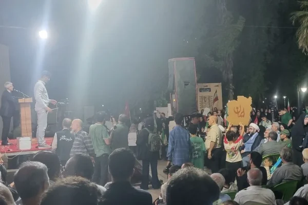 حضور سخنگوی وزارت خارجه در تجمع مردمی و شبانه لامرد