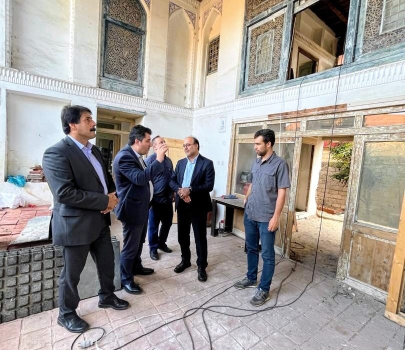 مدیرکل میراث‌فرهنگی گیلان از خانه تاریخی محصصی لاهیجان بازدید کرد