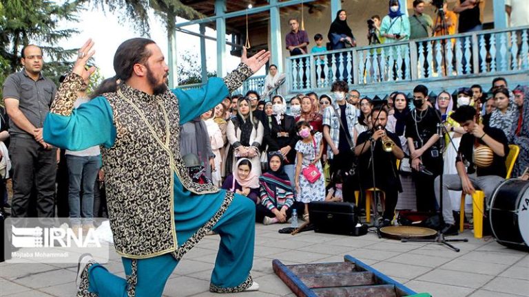 معاون وزیر فرهنگ: جشنواره «شهروند لاهیجان» تئاتر را از صحنه‌های رسمی به متن زندگی می‌آورد