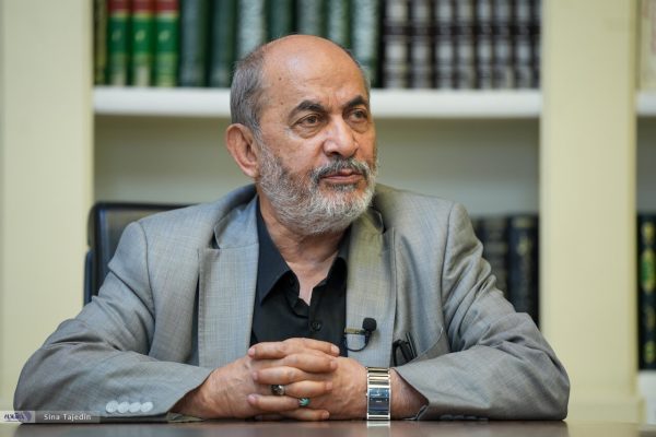 رفیقدوست: اگر نیروهای آمریکایی وارد خاک ایران شوند، اسیر یا کشته می‌شوند/ ما در این محاصره هم نفت صادر می‌کنیم و هم کالا وارد می‌کنیم