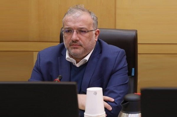 عضو کمیسیون اقتصادی مجلس: نمی‌توان از جامعه انتظار همراهی داشت، اما صدای انتقادشان را نشنید/ سیاستمداران برای جلب اعتماد مردم قدم بردارند