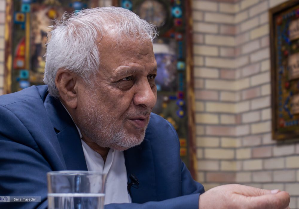 بادامچیان: زنان کم‌حجاب هرشب در تجمعات حاضرند/ اظهارات تفرقه‌انگیز تأثیری بر وحدت مردم ندارد/ آیت‌الله رفسنجانی درباره انشعاب روحانیت هشدار دادند