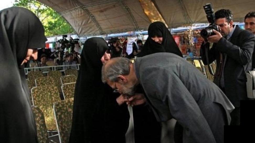 فریده مطهری کیست/ روایت زنی که علی لاریجانی برایش همسر، رفیق و استاد بود و می‌گفت «وقتی علی خانه نیست انگار دست‌هایم بریده شده است»