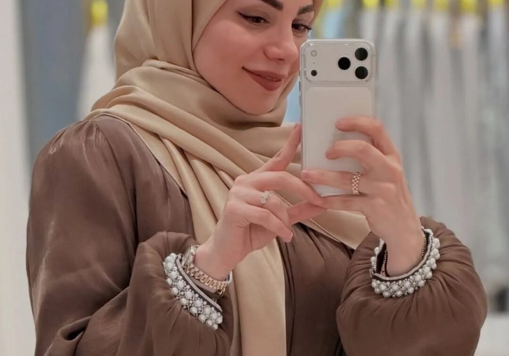 سلفی مجری زن تلویزیون با استایلی متفاوت | تصاویر