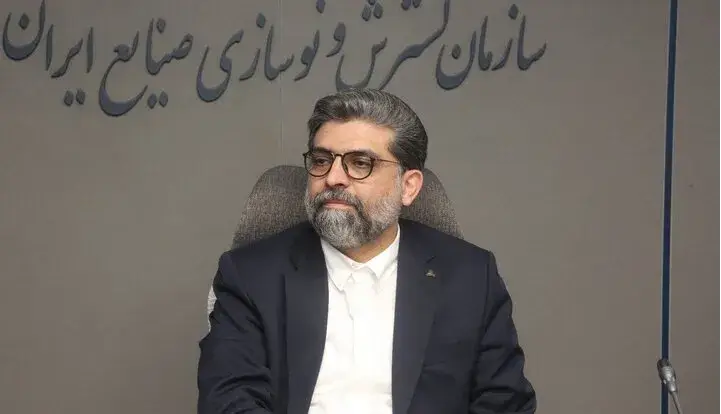 سهمیه سوخت مالکان خودروهای فرسوده قطع نمی‌شود