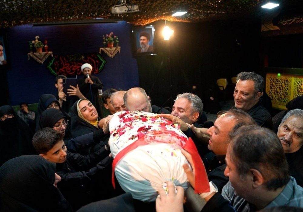 شهیدی که پس‌ از ۴۱ سال به آغوش خانواده‌اش رسید | تصاویر