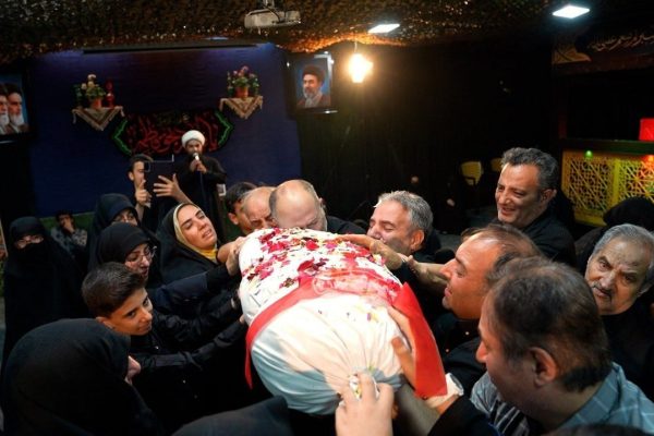 شهیدی که پس‌ از ۴۱ سال به آغوش خانواده‌اش رسید | تصاویر
