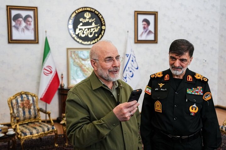 قاب‌هایی از دیدار سردار رادان با قالیباف+ تصاویر | پیام قالیباف از شبکه بی‌سیم سراسری فرماندهی انتظامی کشور