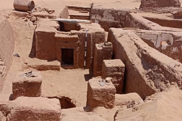 مقبره ۱۷۰۰ساله از دوران روم و کشف تازه باستان‌شناسان در واحه دخله مصر