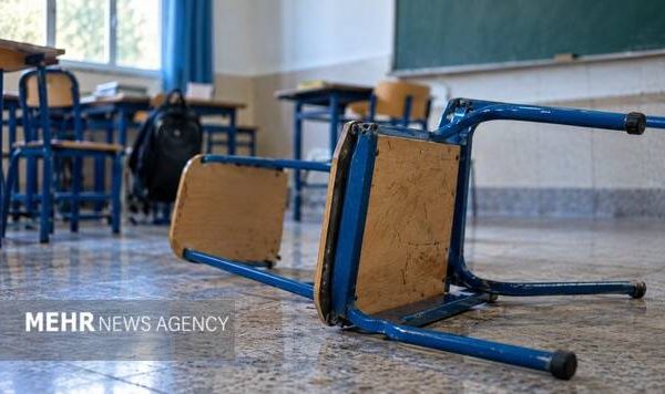پرتاب صندلی در مدرسه لوشان به مصدومیت دانش‌آموز انجامید